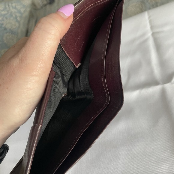 Vintage Men's Classic Maroon Pebbled Soft Leather Compact Bifold Wallet - Picture 8 of 11